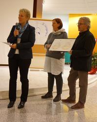 Certificazione - Da sx a dx: Beate Scheidegger, Responsabile Kinaesthetics Italia; Sabine Kaserer, Insegnante Kinaesthetics Azienda Sanitaria dell'Alto Adige Bolzano; Stefan Knobel, Responsabile scientifico Kinaesthetics Italia